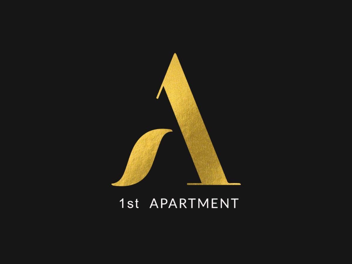 1St Apartment Nehoiu Dış mekan fotoğraf